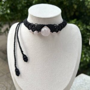 Choker macrame kết hợp đá Rose quartz (MC-CHO-ROQZ-32)