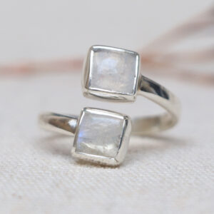 Nhẫn bạc đá Moonstone (SL-RNG-MON-147)