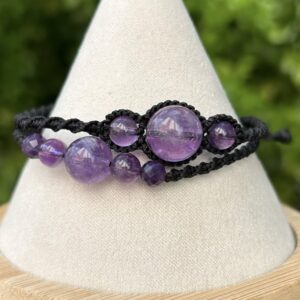 Vòng tay macrame kết hợp đá Amethyst (MC-BRA-AME-2)
